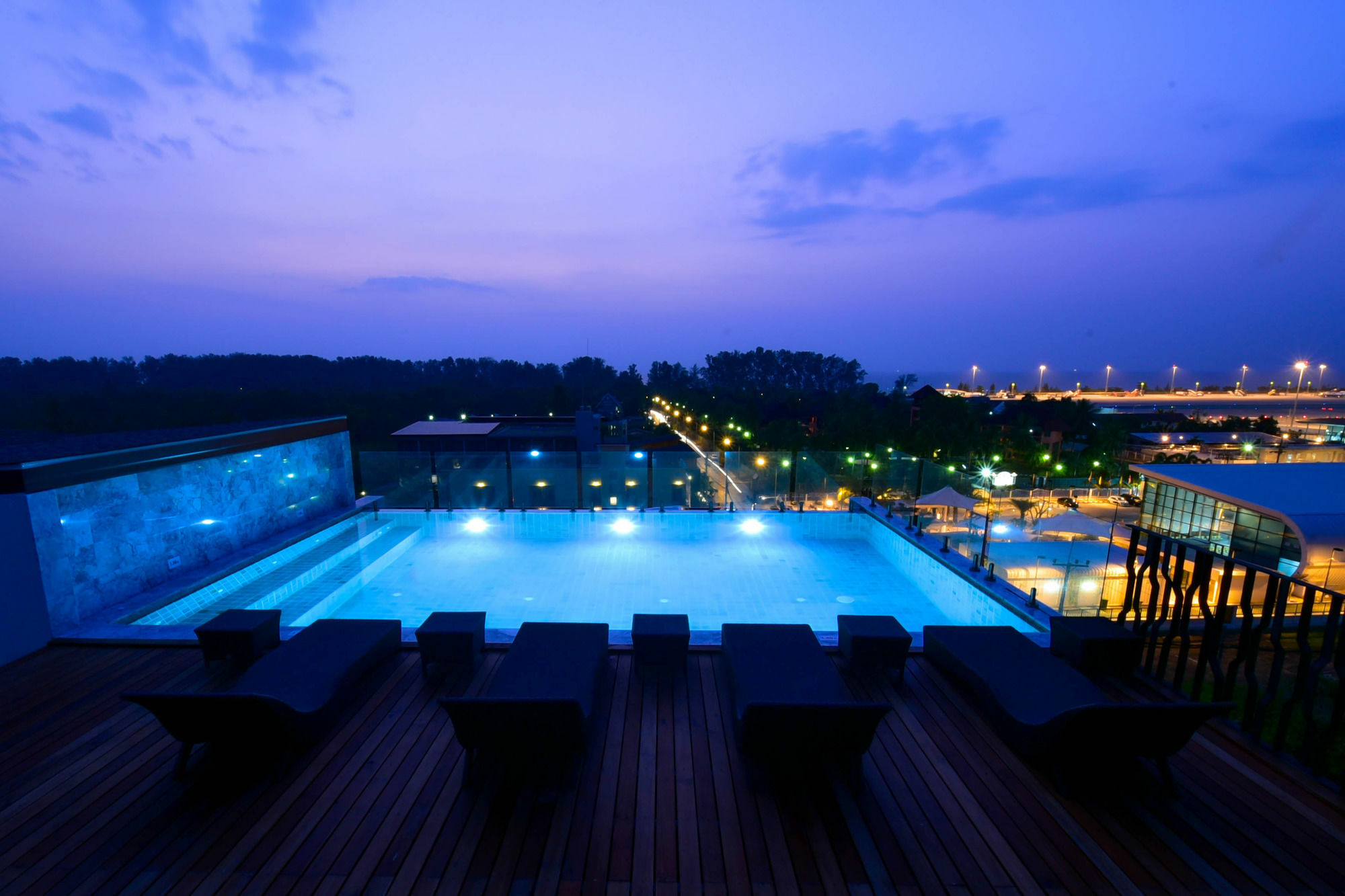 The Sixteenth Naiyang Beach Hotel Sha Plus Nai Yang Beach Dış mekan fotoğraf